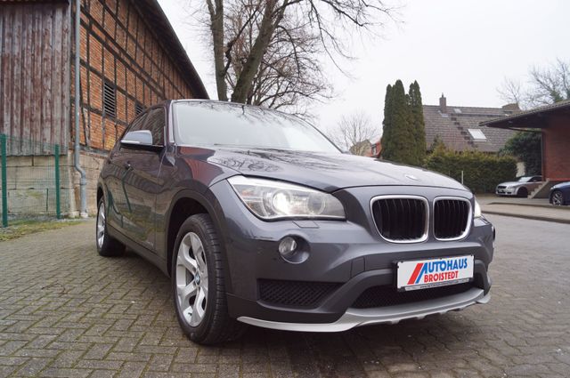 BMW X1 20 i sDrive * 1. Hand * Navi * Bi-Xenon *