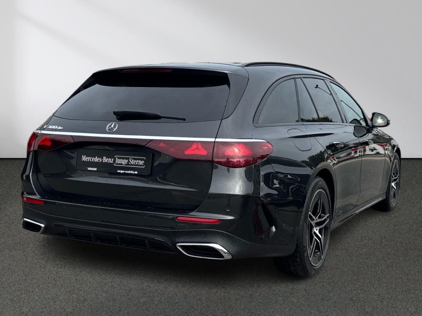 Mercedes-Benz E 300 de T AMG Line Night Airmatic Distronic AHK imagem 3