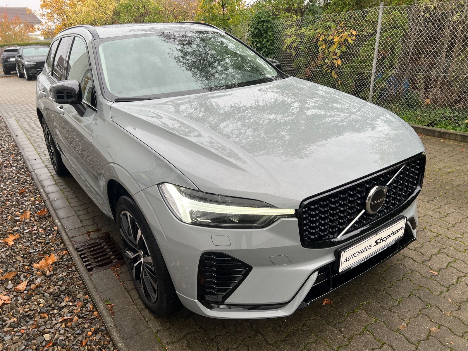 Volvo XC60 B4 D Automatik AWD Plus Dark AHK GARANTIE imagem 3
