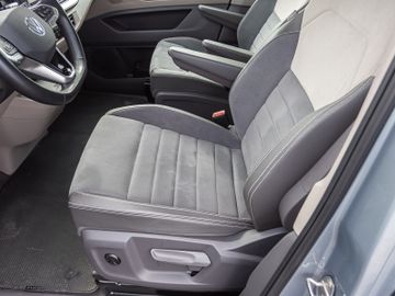 Volkswagen T7 Multivan - 12