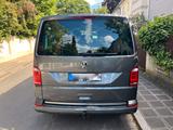 Volkswagen T6 Multivan Highline Leder, Top Ausstattung - Volkswagen T6 Multivan in Nürnberg