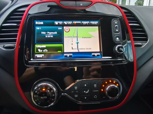 Renault Captur Helly Hansen*Autom*Navi*Kamera*PDC*SHZ*