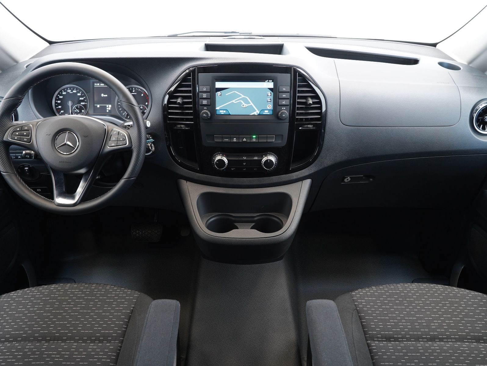 Fahrzeugabbildung Mercedes-Benz Vito Tourer 119 CDI Pro 4x4 lang PÖSSL/KÜCHE