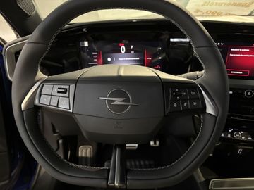 Fotografie 16 des Opel Mokka 1.2 DI Turbo Hybrid 48V Automatik GS (B/B)