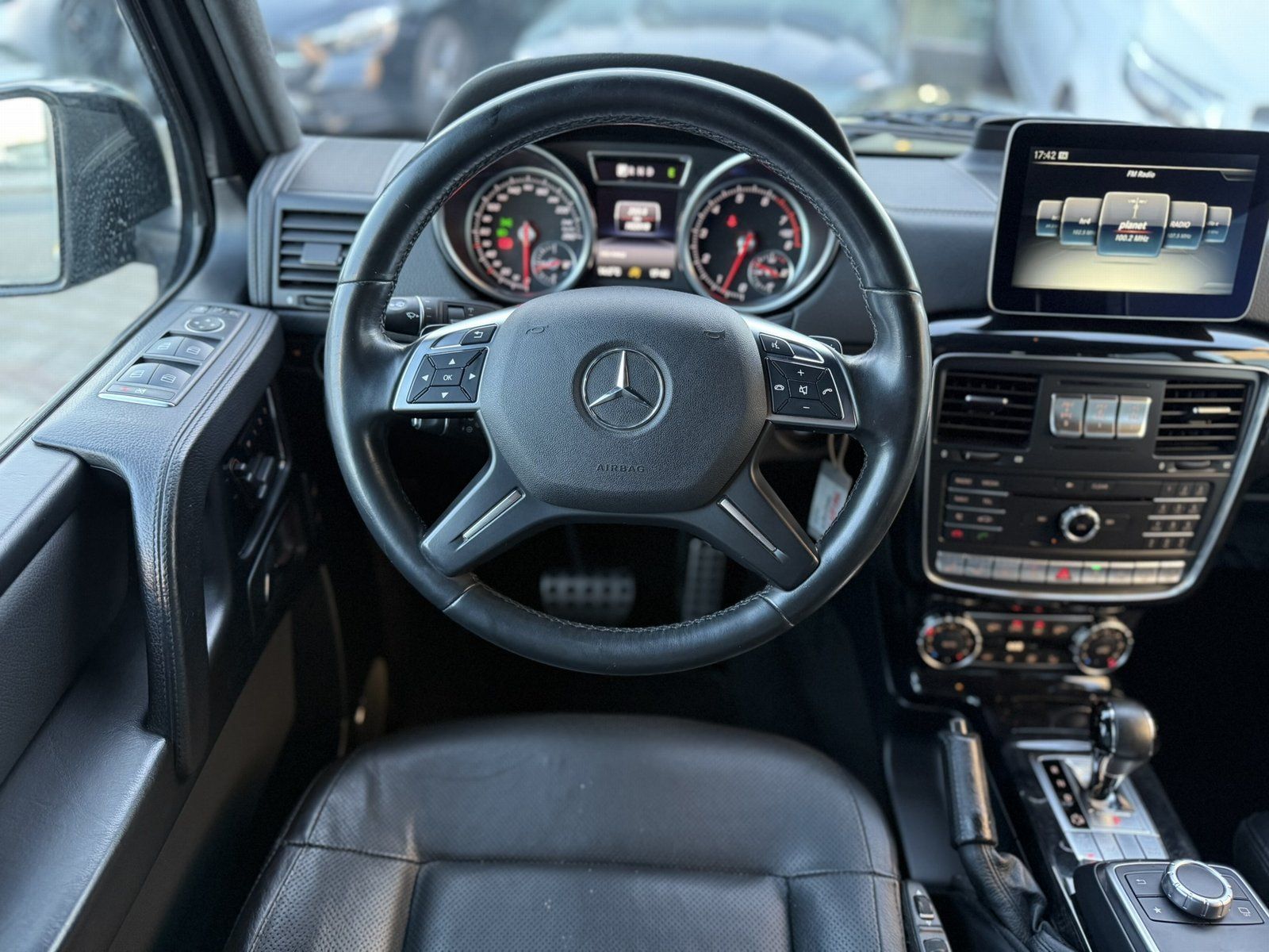 Fahrzeugabbildung Mercedes-Benz G 500 AHK*SCHIEBEDACH*STANDHEIZUNG+HARMAN-KARDON