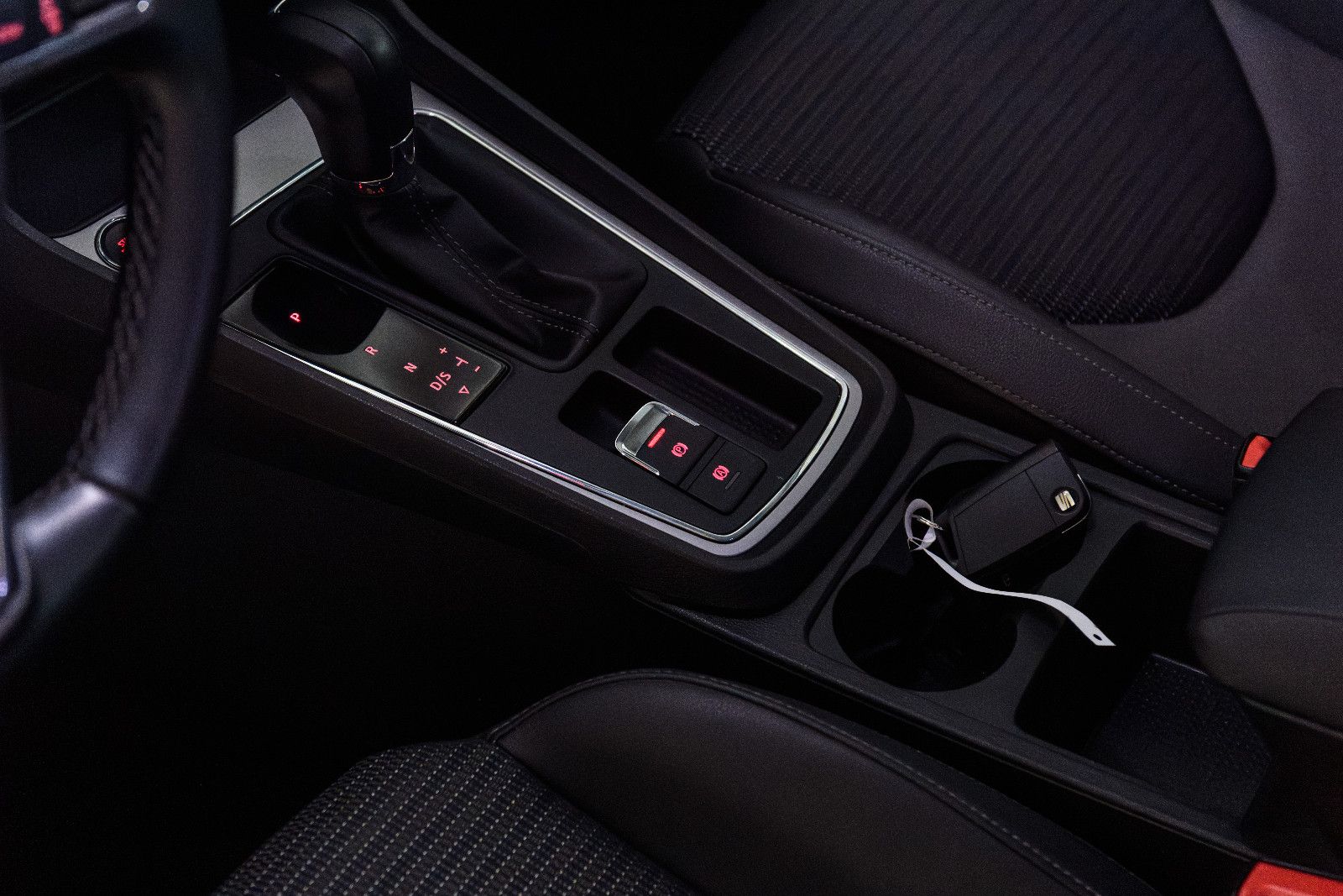 Fahrzeugabbildung SEAT Leon ST Xcellence DSG+Navi+AHK+LED