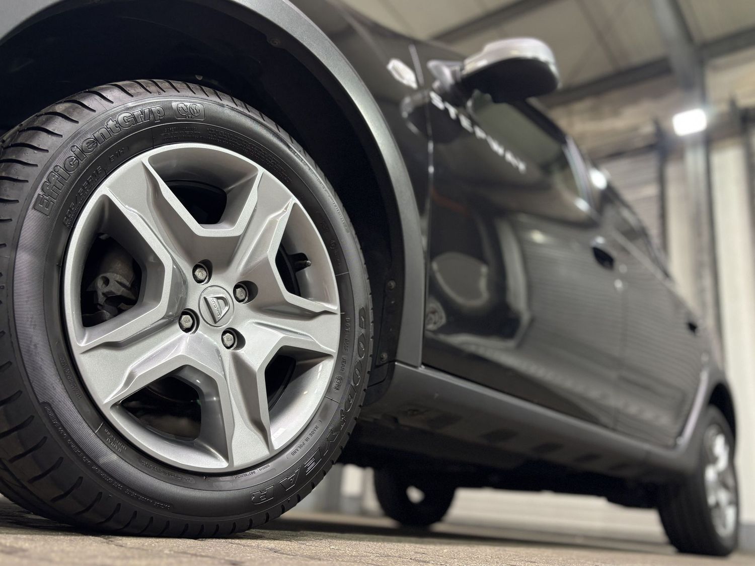 Fahrzeugabbildung Dacia Sandero Stepway#Kamera#Navi#Tempomat
