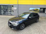 BMW 520d/TOURING/SPORT LINE/LED/KAMERA/AHK/HEAD UP - mit Diesel-Antrieb: Grau, Vollleder, Luftfederung