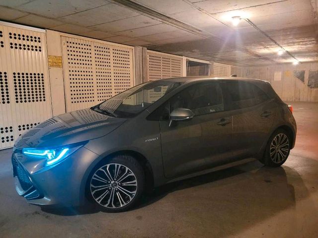 Toyota corolla 1.8 Hybrid Typ ZE1HE ( EU/M)