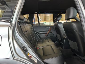 BMW X3 3.0d *Klima*SHZ*Navi*Xenon*TV*PDC*AHK*TÜV*
