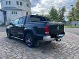 Volkswagen Amarok Aventura V6 - Volkswagen Amarok: Schwarz