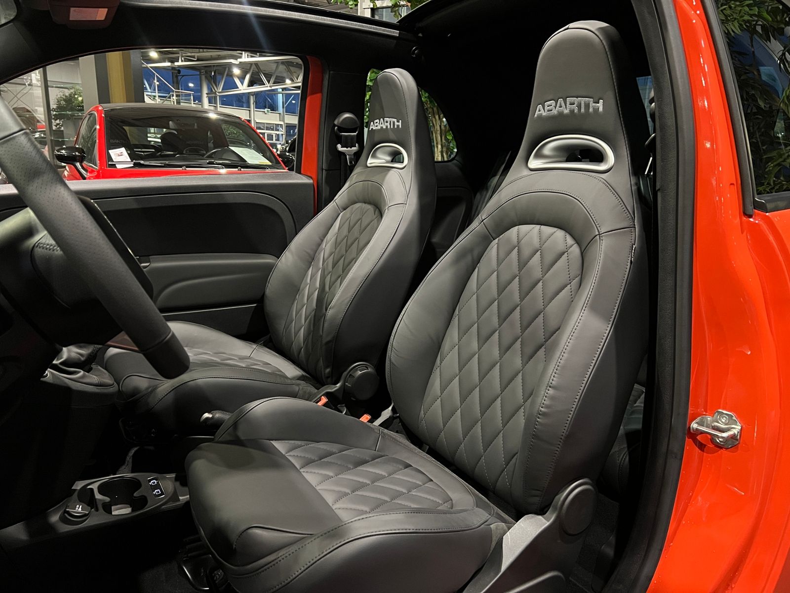 Fahrzeugabbildung Abarth 595C Turismo CARPLAY LEDER PDC