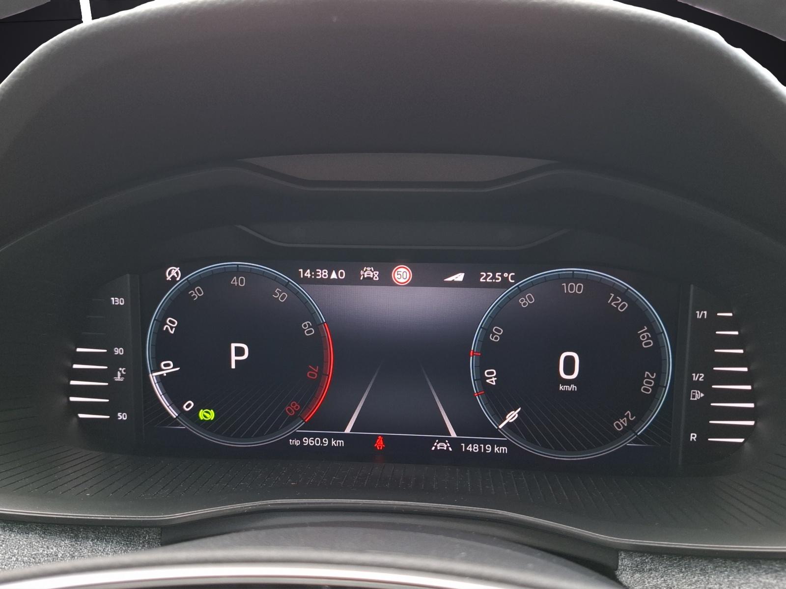 Skoda Kamiq TSI Selection DSG LED Navi AID ACC RFK SHZ