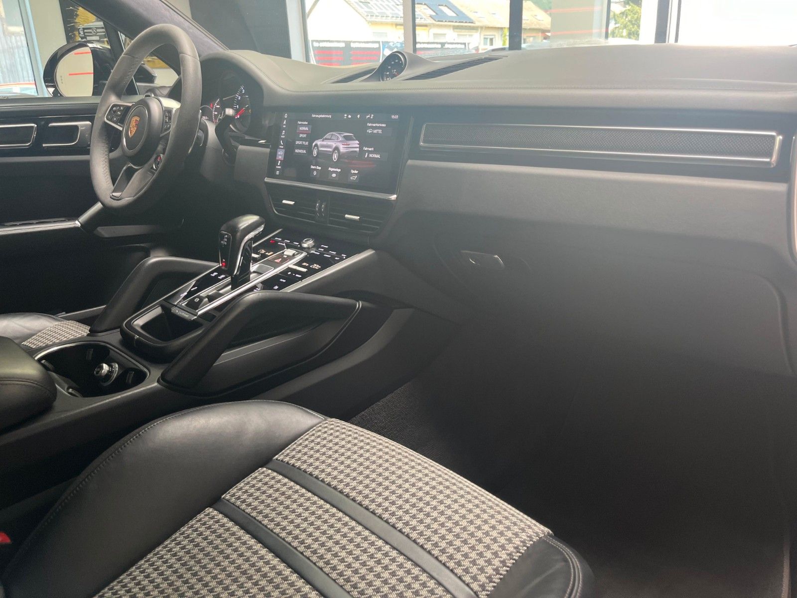 Fahrzeugabbildung Porsche Cayenne Coupe 3.0*22"*Leichtbau*Luft**360°*Bose*
