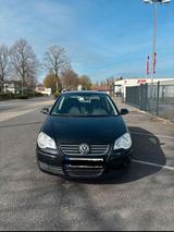 Volkswagen VW POLO SPORTLINE / 170 k km - Volkswagen Polo Sportline mit Benzin-Antrieb