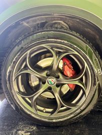 Alfa-Romeo Stelvio - 8