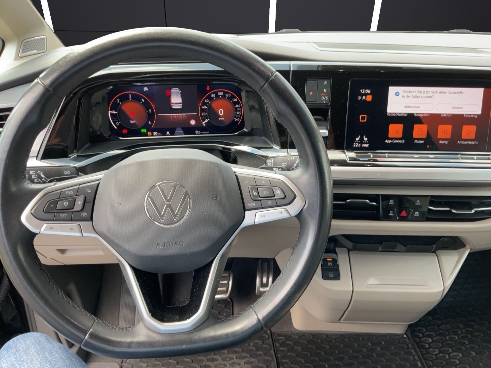 Fahrzeugabbildung Volkswagen T7 Multivan 2.0 TDI Style AHK Matrix Standhzg SH
