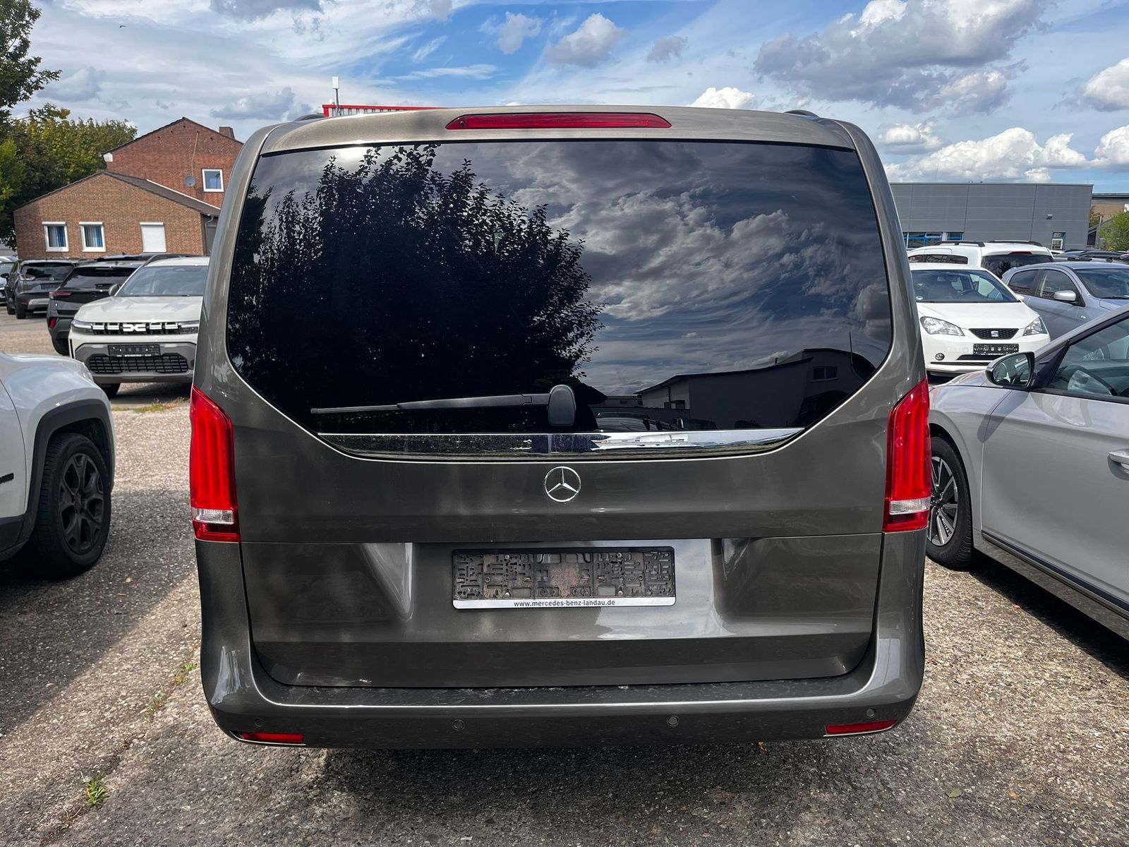 MERCEDES-BENZ V 220 CDI lang Avantgarde Edition – Bild 3