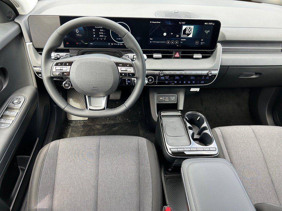 Fahrzeugabbildung Hyundai IONIQ 5 63kWh DYNAMIQ 440KM-REICHWEITE SHZ+NAVI+