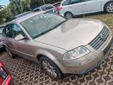 Volkswagen Passat 1.8 T Comfortline. Automatik. TÜV NEU - gebrauchte VW Passat aus dem Jahr 2004