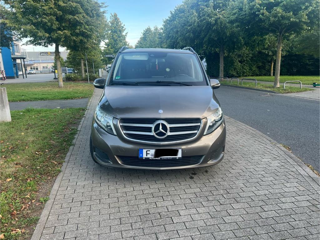 Mercedes-Benz V 220