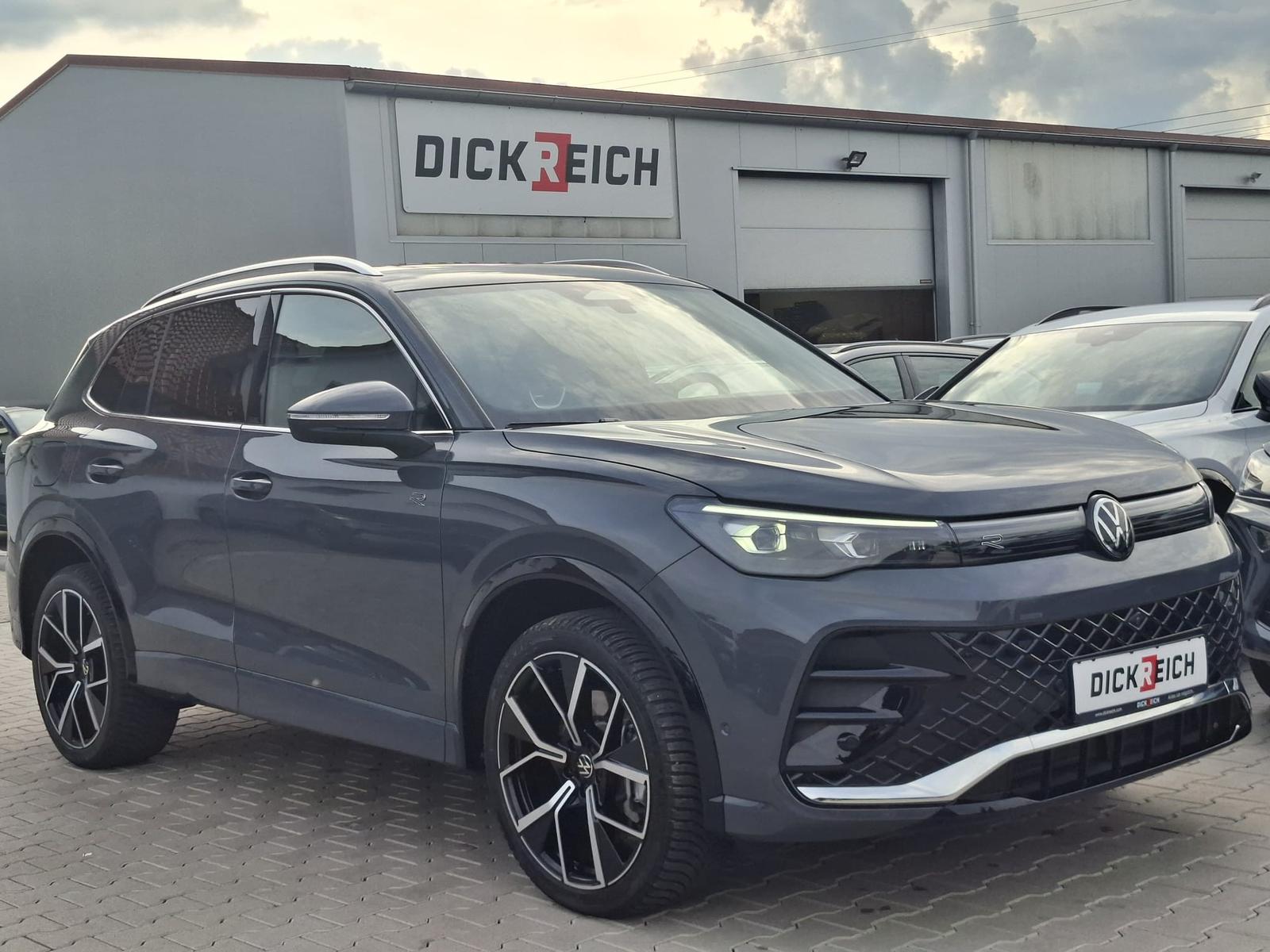Volkswagen Tiguan 2.0 TDI 4M R-Line PANO*H&K*AHK*MATRIX*20"
