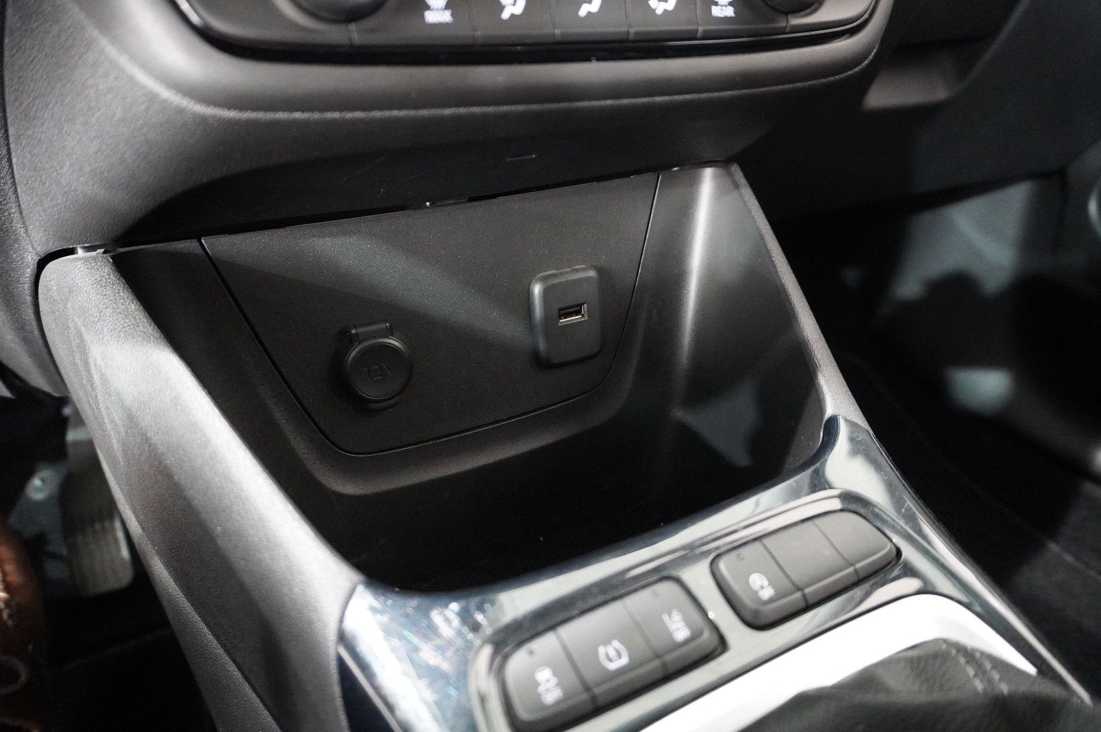 Fahrzeugabbildung Opel Crossland (X) 1.2 EDITION NAVI/LED/KAMERA/DAB+