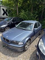 BMW 328i - BMW 328 aus 2000: 328i