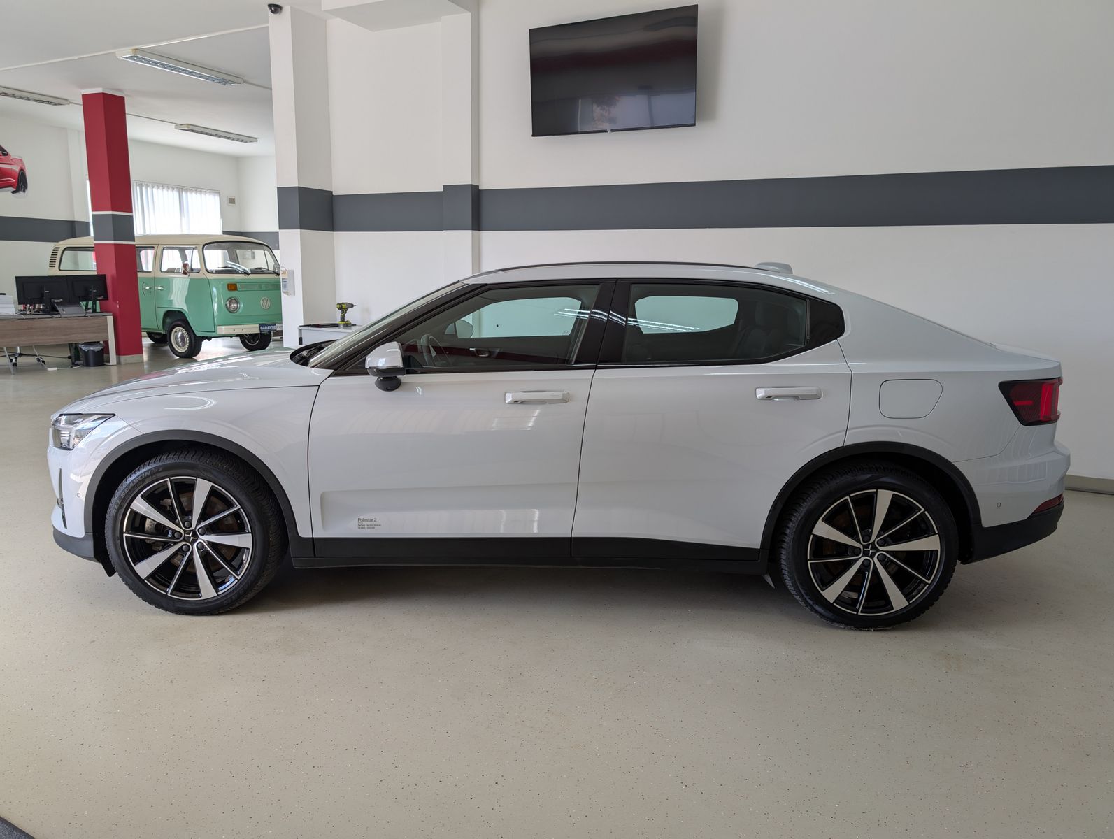 Fahrzeugabbildung Polestar 2 Long Range Dual PANO PLUS-PACK PIXEL H&K 78kWh