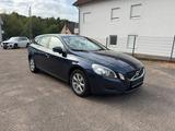 Volvo V60 D2 KINETIC+NAVI+PDC+ACC+SITZHZG+BLIS - Volvo V60 Kinetic mit Diesel-Antrieb