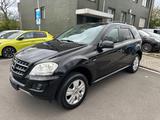 Mercedes-Benz ML 300 CDI BlueEfficiency 4Matic Sehr Gepflegt - Mercedes-Benz ML 300: Cdi 4matic