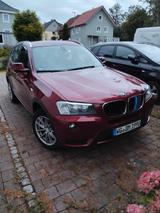 BMW X3 xDrive mit venig km - BMW X3: Rot