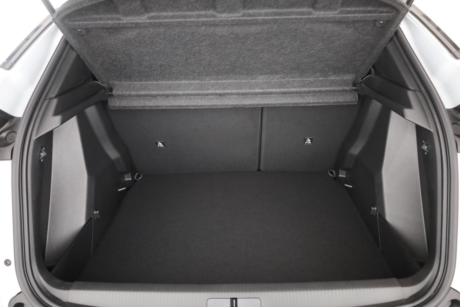 Peugeot 2008 1.2 PureTech LED ACC Kamera