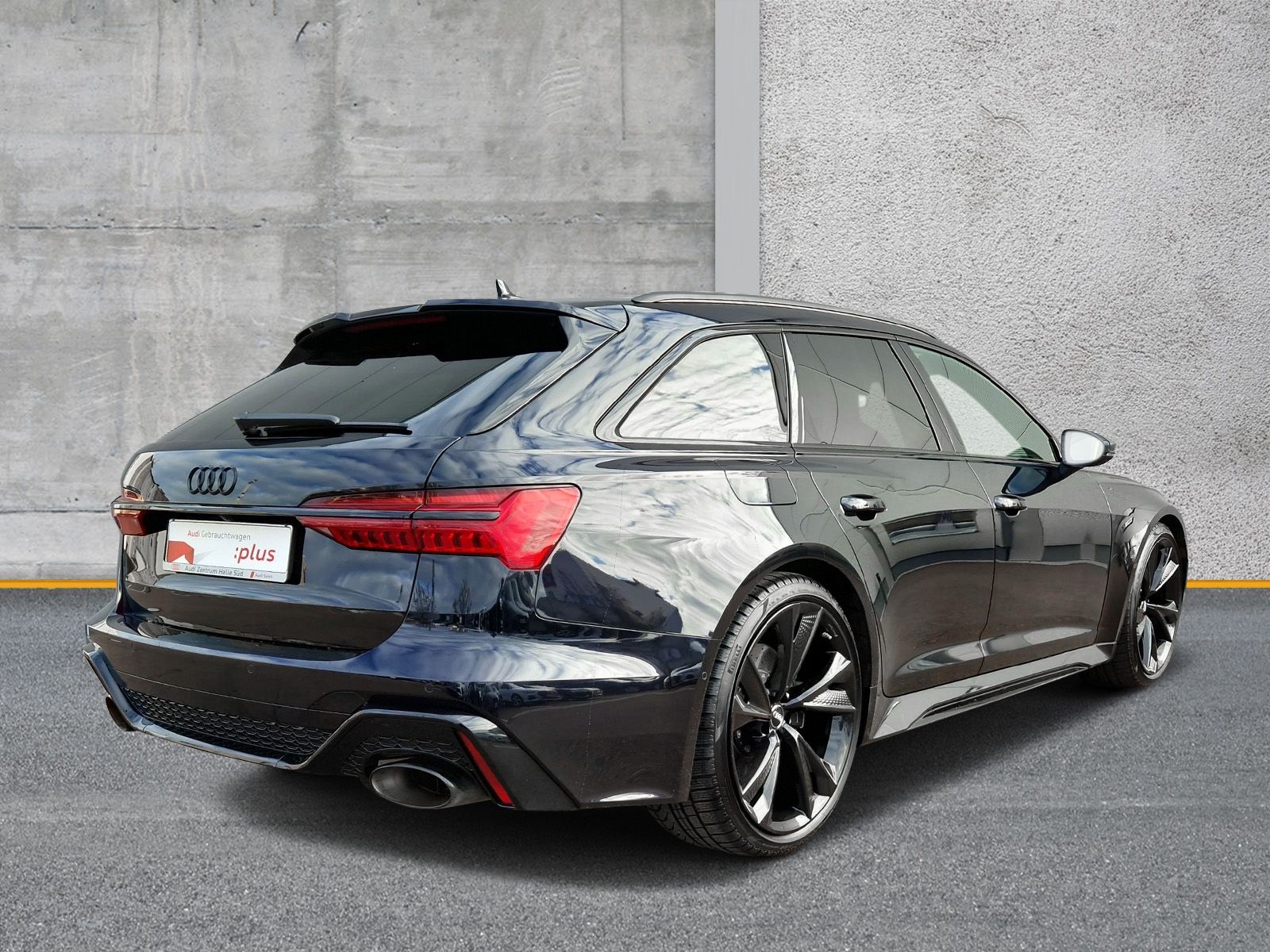 Fahrzeugabbildung Audi RS6 Avant DYNAMIK+ KERAMIK AHK NACHT LUFT B&O