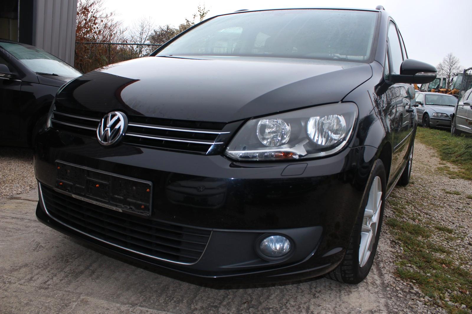 Volkswagen Touran 1,2TSI Comfor. KlimaSitzh.Navi Ahk 122TKm