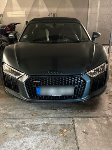 Audi R8 Spyder 1 of 999 individuell Lack S...