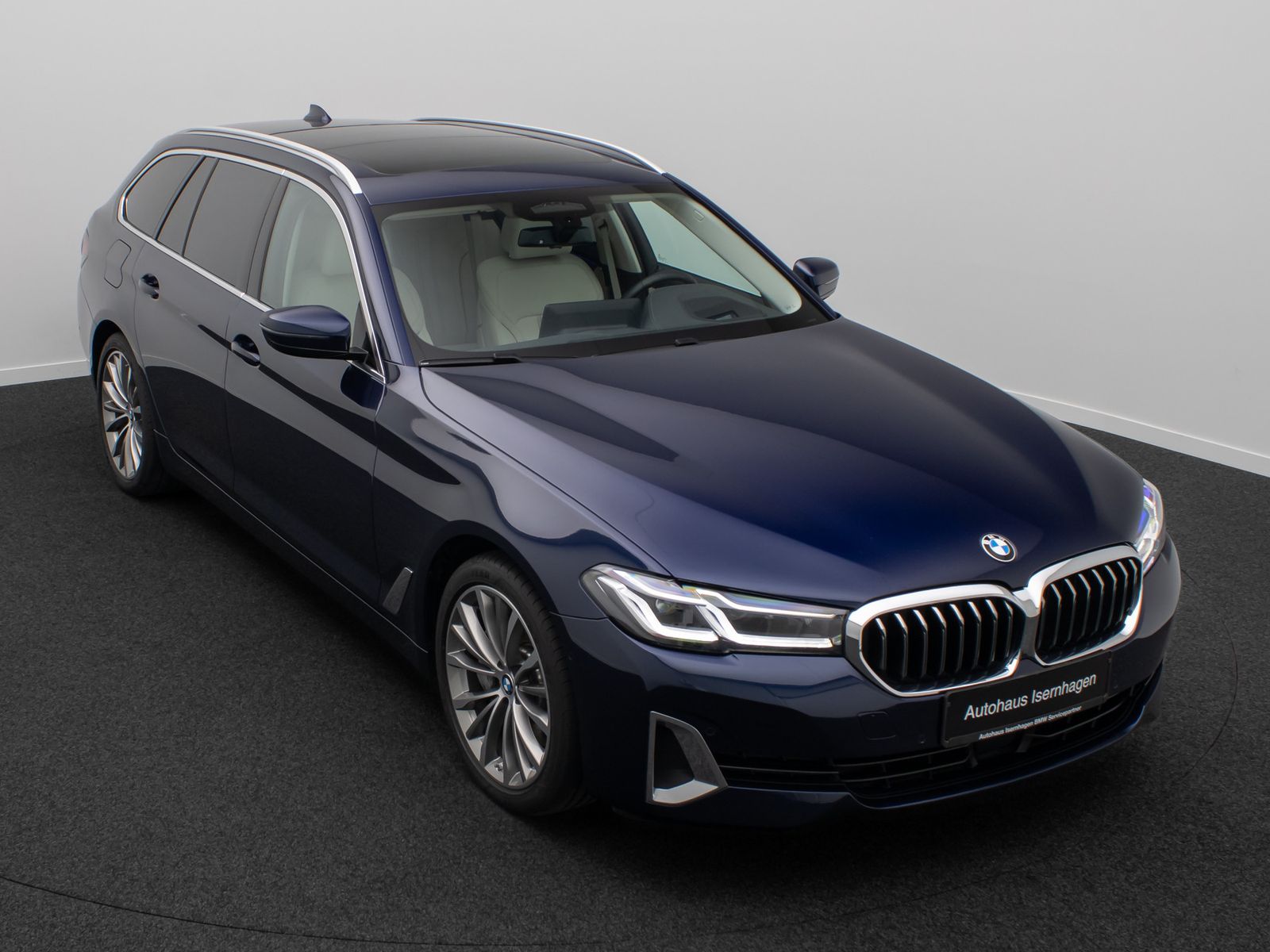 BMW 530d xD Luxury Line ACC H K AHK Panorama HUD 19 foto 3
