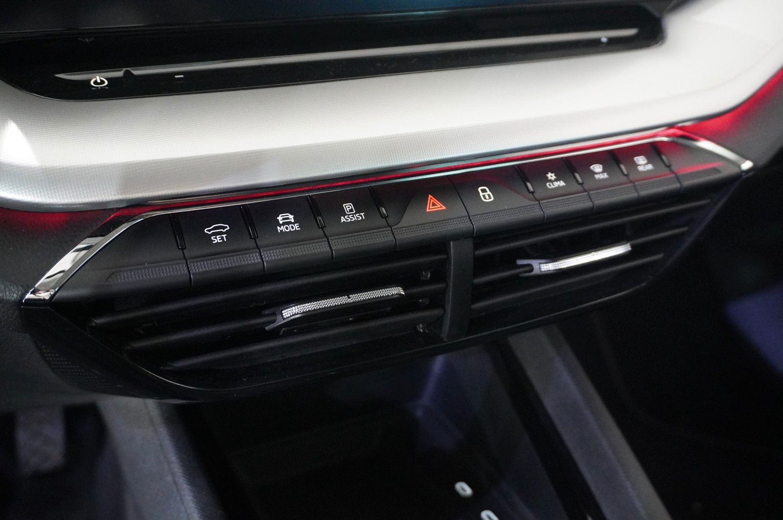 Fahrzeugabbildung SKODA Octavia Combi 2.0 TDI AMBITION NAVI/LED/KAMERA