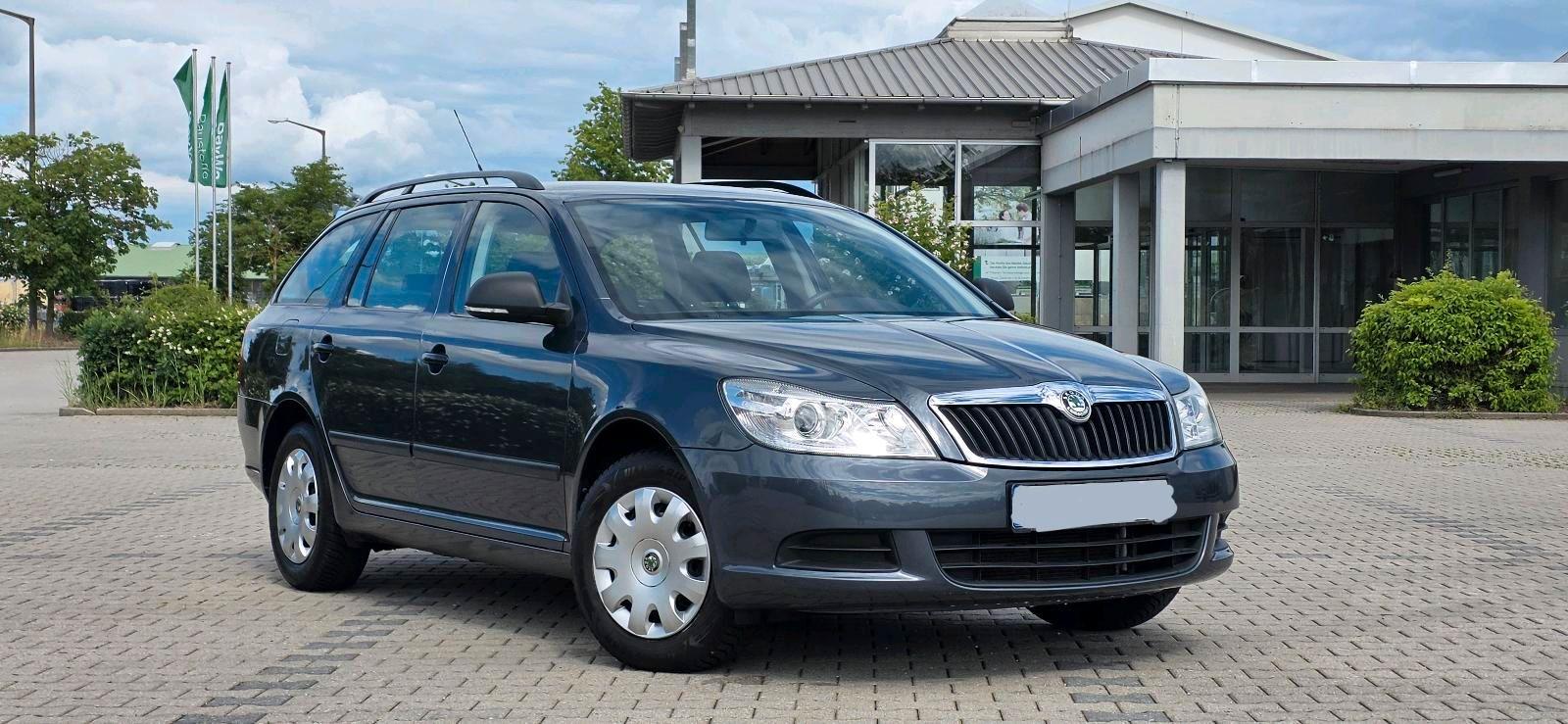 Skoda Octavia 2009 — engine 122 HP (90kW)