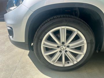 Volkswagen Tiguan - 4