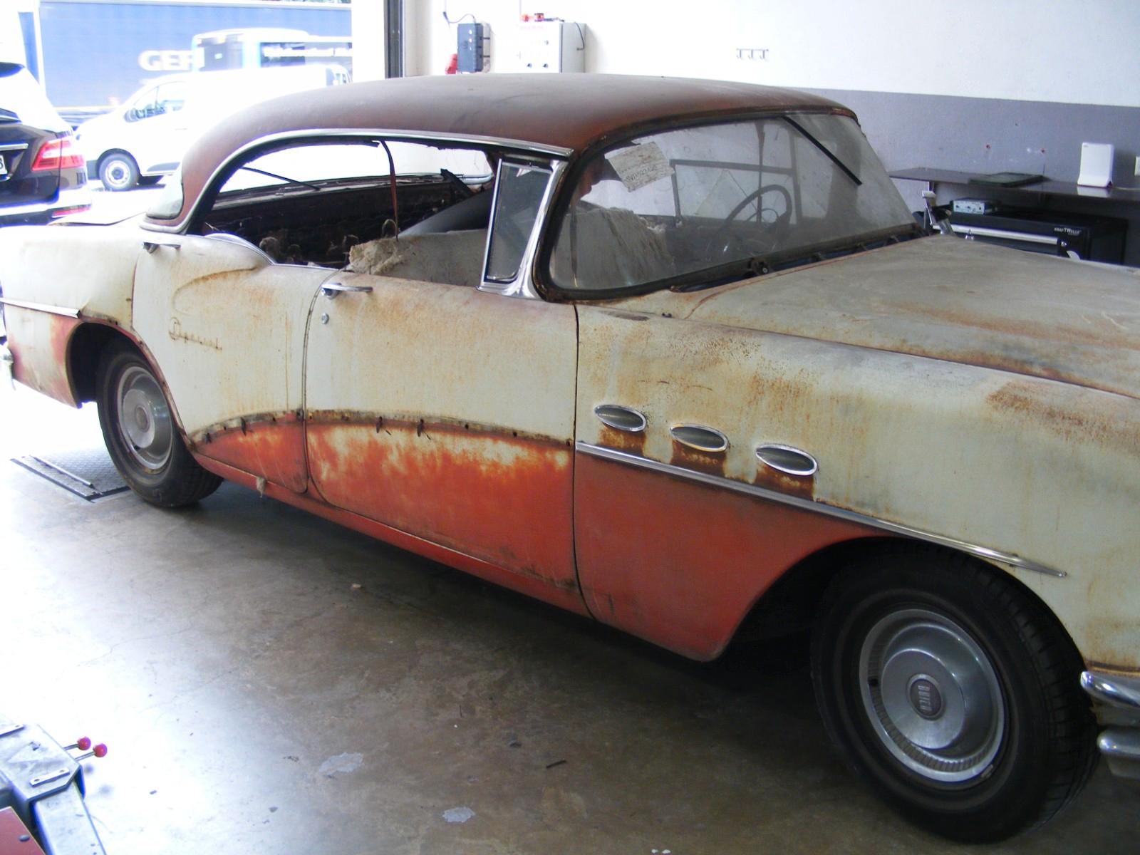 Buick Special 4-Door Hardtop 5.3 V8