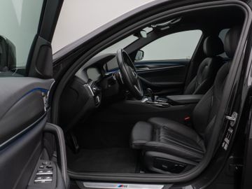 Fahrzeugabbildung BMW 520d M Sport Kamera DAB HiFi Stop&Go Komfort