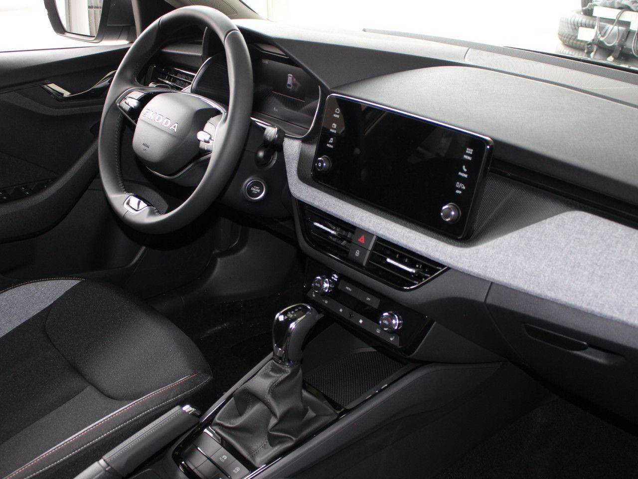 Fahrzeugabbildung SKODA Scala 1.0 TSI Selection Keyless/CAM/SHZ/LANE