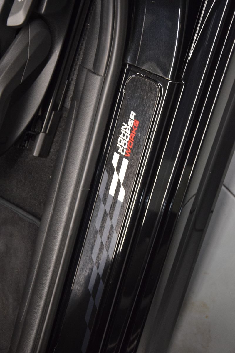 Fahrzeugabbildung MINI Cooper C John Cooper Works Trim HuD Pano Leder