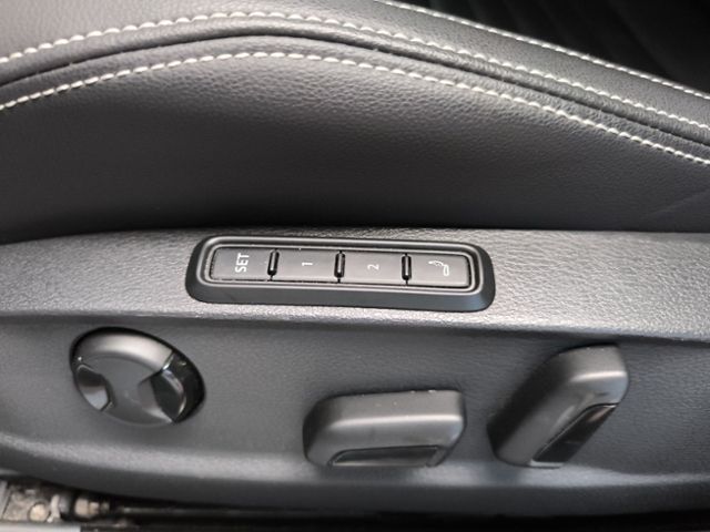 Fahrzeugabbildung Volkswagen Passat Variant 2.0 TDI DSG Alltrack 4MOTION PANO