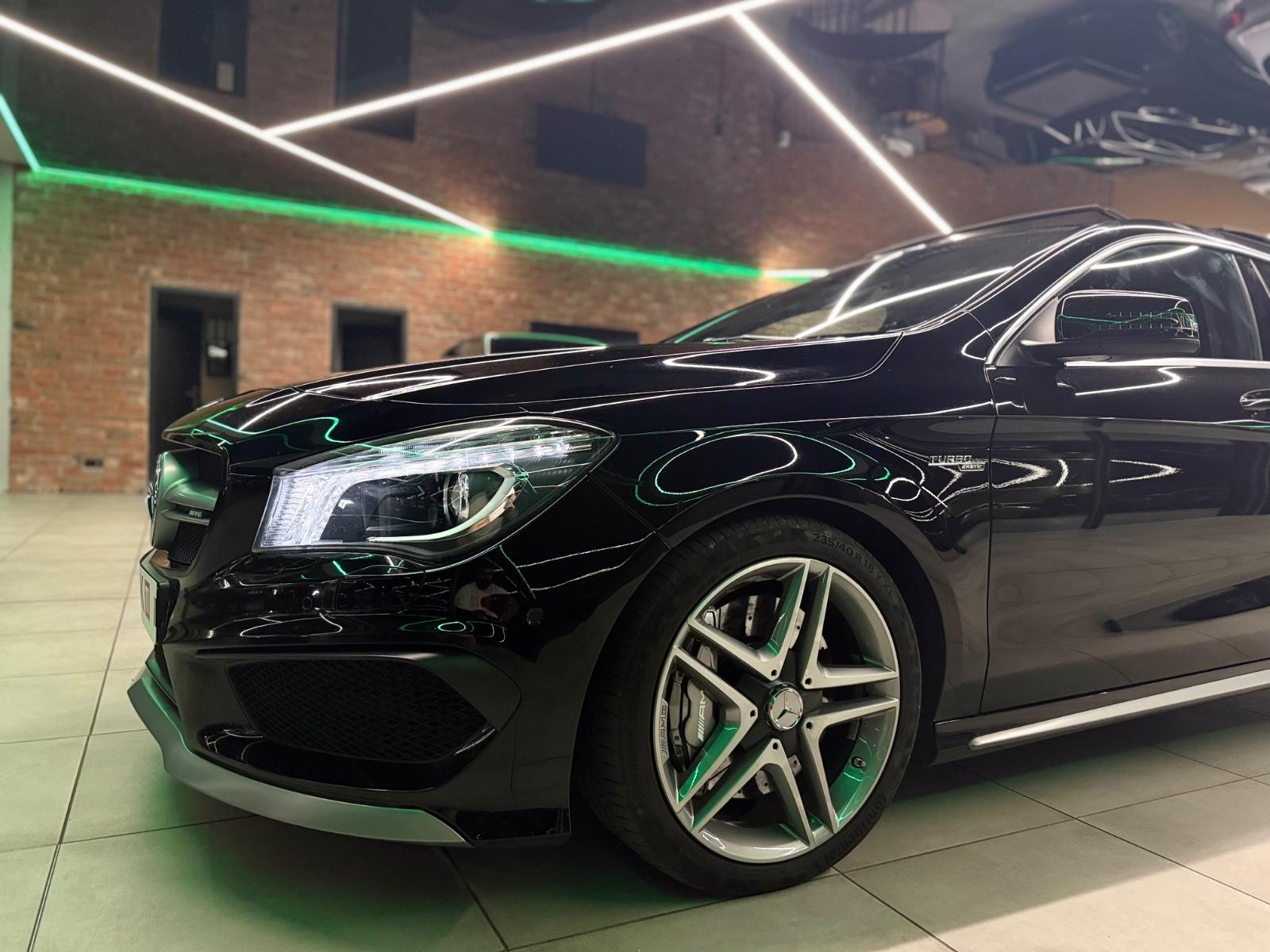 Mercedes-Benz CLA 45 AMG Shooting Brake 381 ch BVA 4Matic / Toit panoramique / Caméra de recul / Cuir / Bi-Xénon