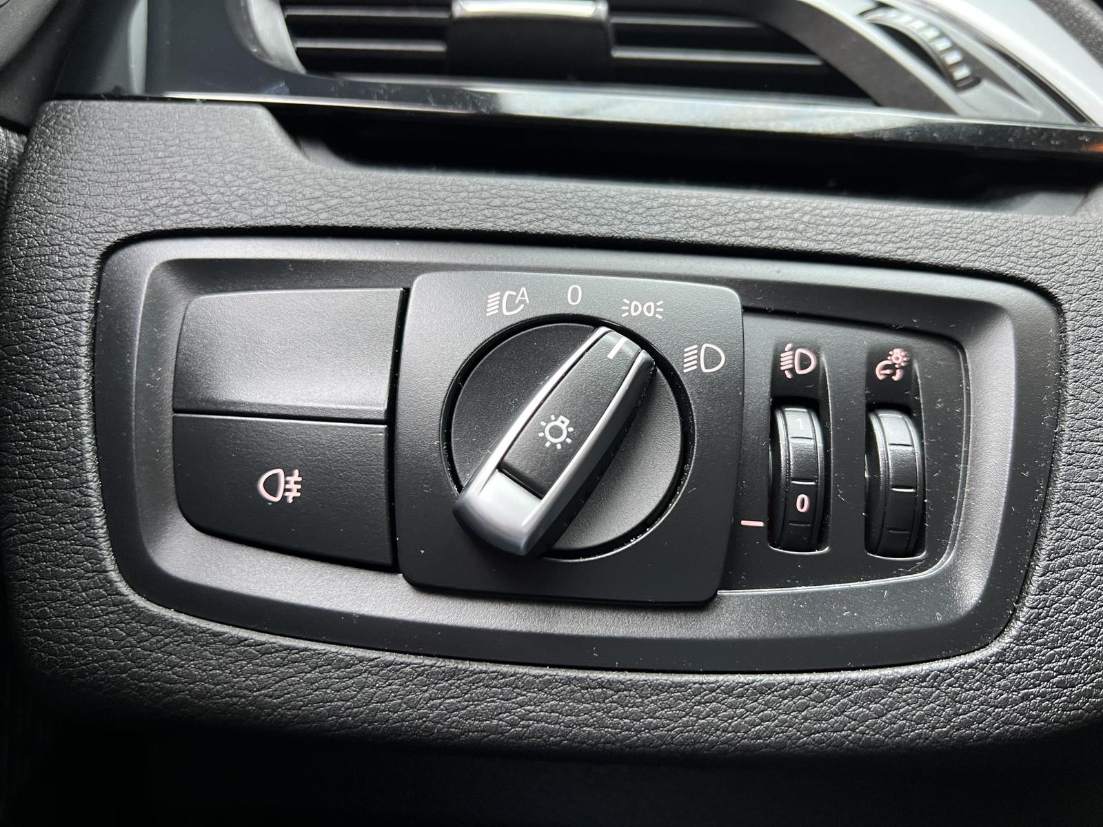 BMW X1 sDrive 18i Navi RFK LED SHZ VOLLFOLIERUNG, миниатюра 20