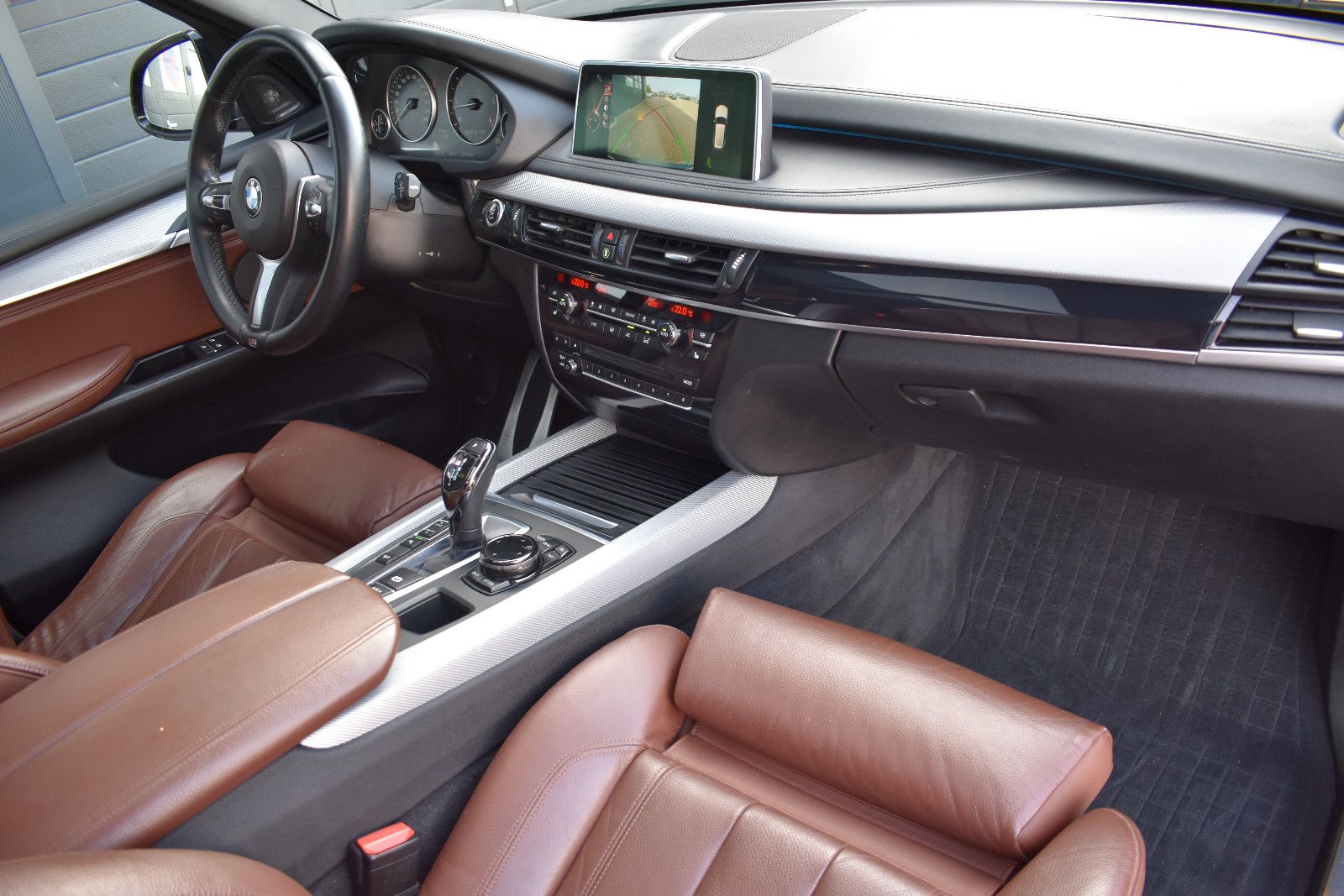 Fahrzeugabbildung BMW X5 M50d*RFK*XEN*PANO*H&K*NAVI*MIETKAUF