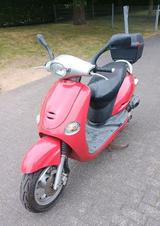 Kymco Yup 50 mit Helmcase und Betriebserlaubnis - KYMCO YUP 50