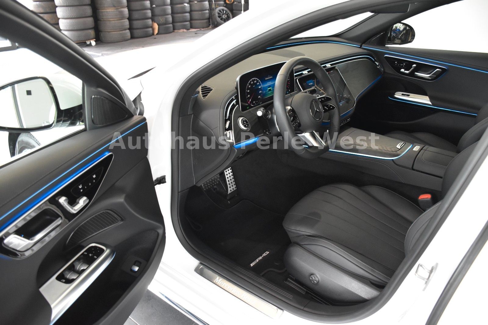 Mercedes-Benz E 300 de 4Matic T AMG Line Advanced Plus"AHK"LED foto 11